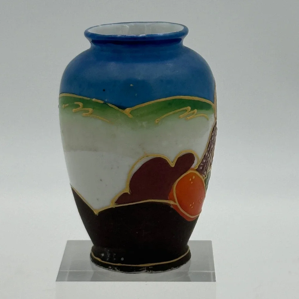 Vintage Made in Occupied Japan Miniature Bud Vase Moriage Satsuma Style Scholar